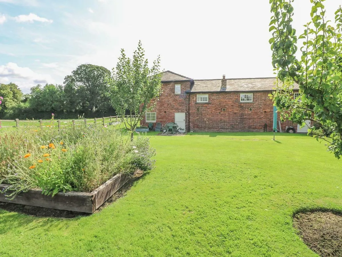 The Dairy Villa Nottingham Holiday home