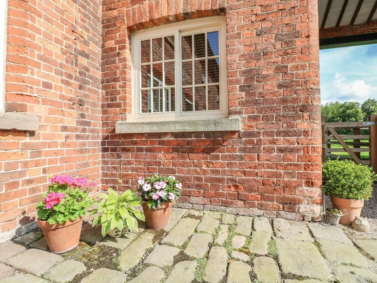 The Dairy Villa Nottingham Holiday home